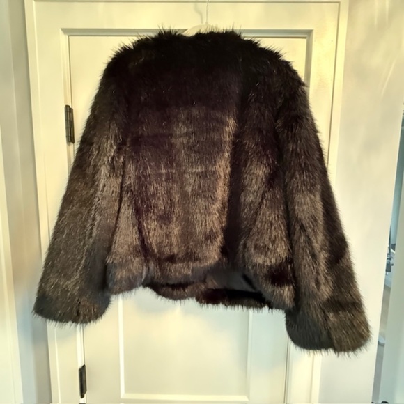 Women's Banana Republic Faux Fur Eye Hook Closure Black Jacket XL -Worn 3X - Picture 4 of 11